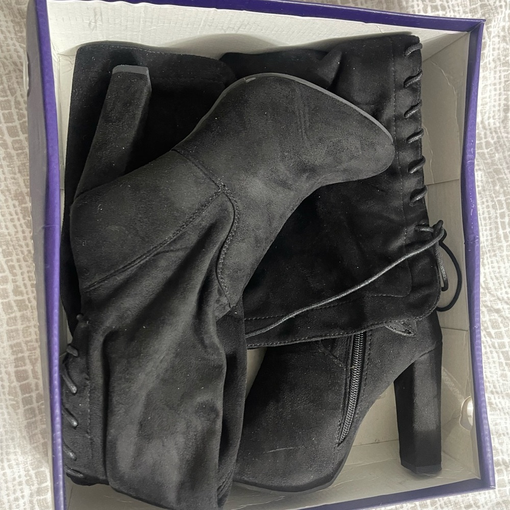 TOP Moda Black Heeled Boots